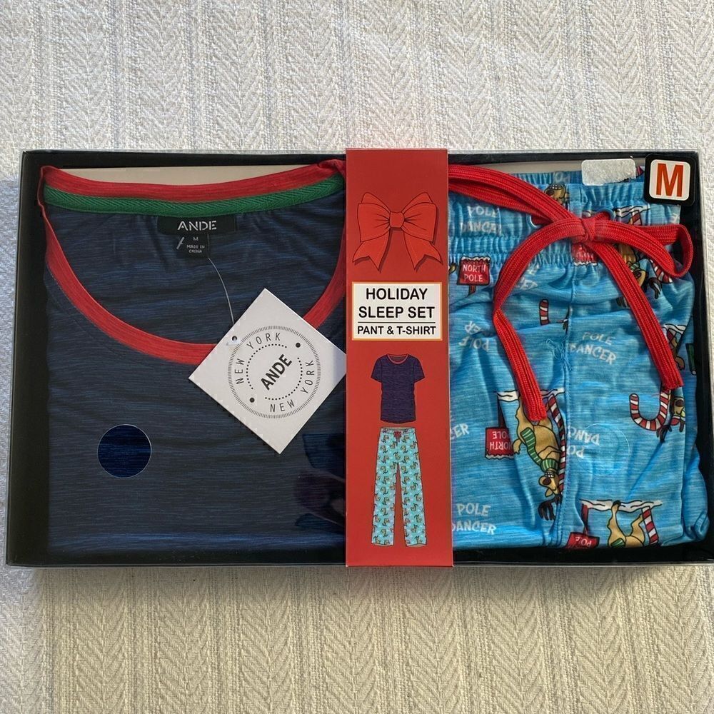 ANDE Holiday Men’s Pant and T-Shirt Sleep Set - Comical Reindeer